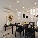 Elegant 3-bed Family House With Large Pool Area Appartamento Praia da Lourinhã