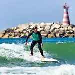 Elegant 3-bed Family House With Large Pool Area