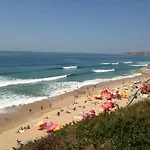 Appartamento Elegant 3-bed Family House With Large Pool Area *