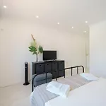 Apartmán Elegant 3-bed Family House With Large Pool Area Praia da Lourinhã