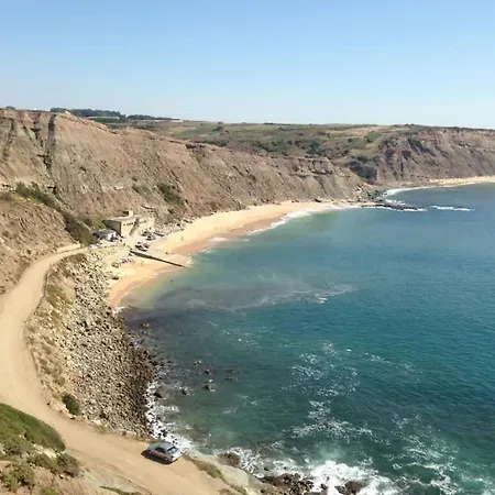 Апартаменты Elegant 3-bed Family House With Large Pool Area